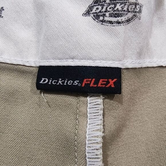 Dickies Khaki Relaxed Flex Fit Men's Work Shorts #6 - Picture 7 of 11